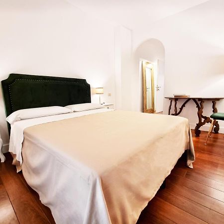 Charme & Chic San Giacomo روما المظهر الخارجي الصورة
